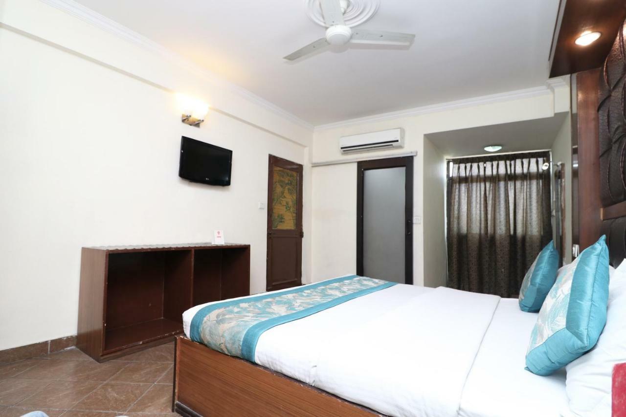 Oyo 1822 Hotel Ambassador Dehradun Zewnętrze zdjęcie