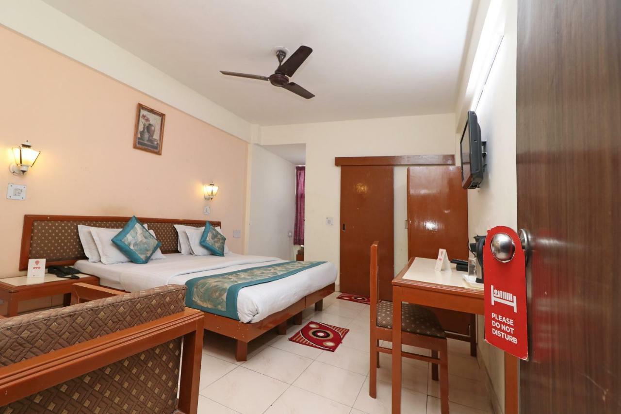 Oyo 1822 Hotel Ambassador Dehradun Zewnętrze zdjęcie