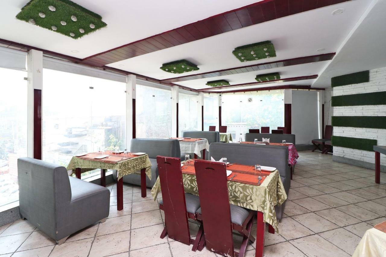 Oyo 1822 Hotel Ambassador Dehradun Zewnętrze zdjęcie